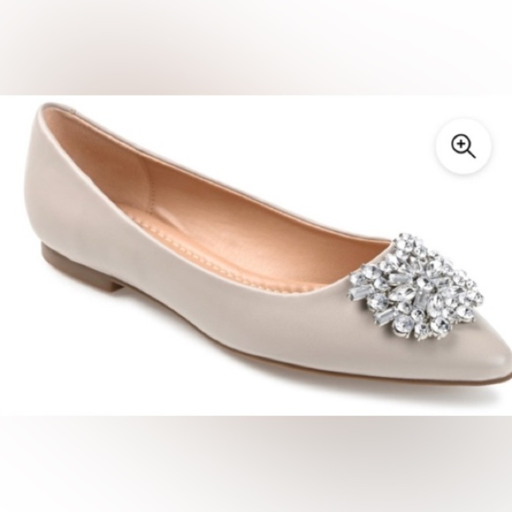 Journee Collection Women’s Renzo Ballet Flats 8 Neutral Slip On Pointed Toe Glam